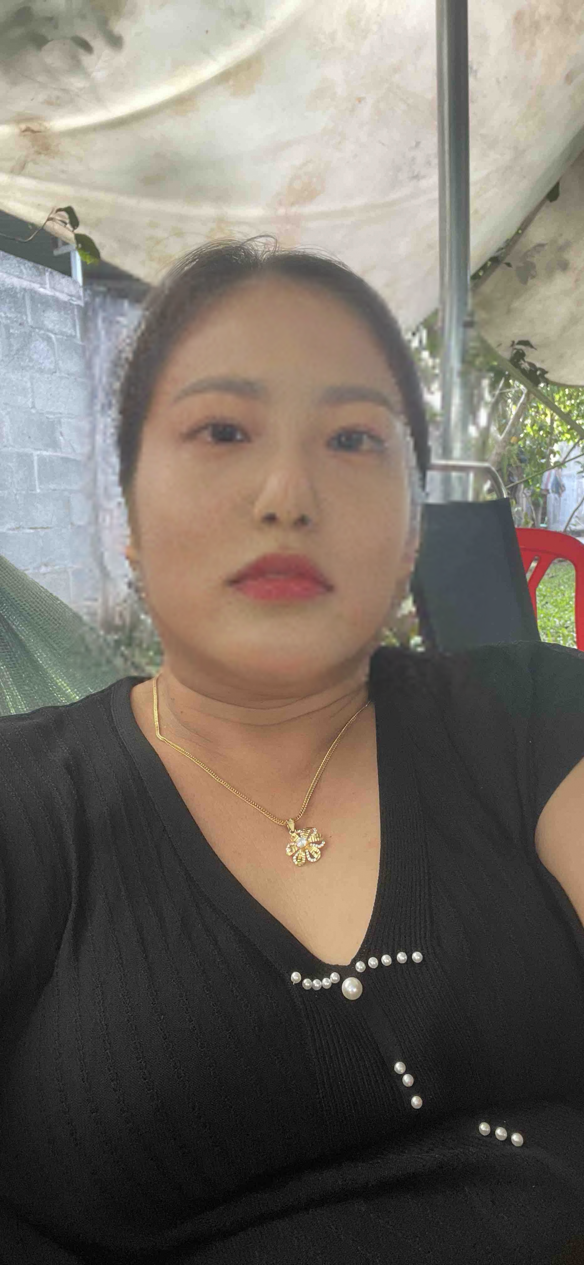 Bức ảnh ghép số 1 từ mẫu Tóc ngắn ngang vai mặt tròn